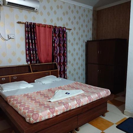 Kuber Home Stay, Guest House Dehradun Eksteriør billede