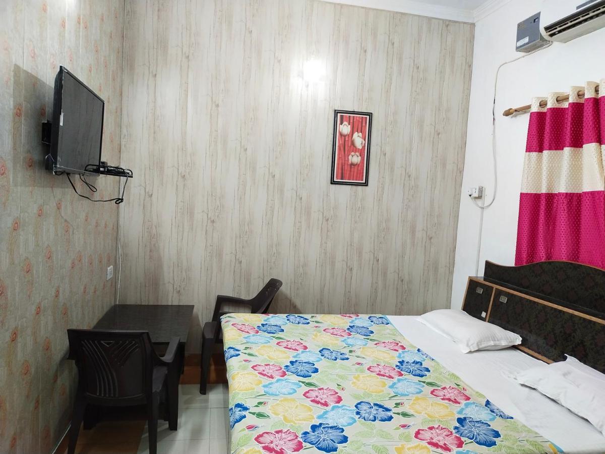 Kuber Home Stay, Guest House Dehradun Eksteriør billede